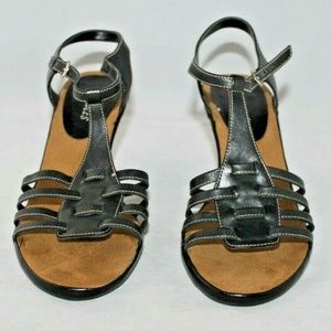 Aerosoles Black Leather T Strap Pumps